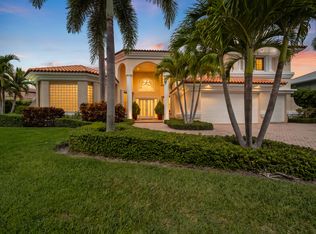 9 Island Rd, Sewalls Pt, FL 34996