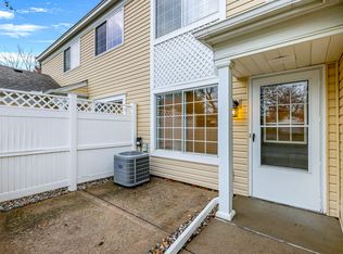 1909 Southcross Dr #1607, Burnsville, MN 55337
