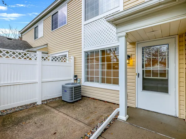 1909 Southcross Dr #1607, Burnsville, MN 55337