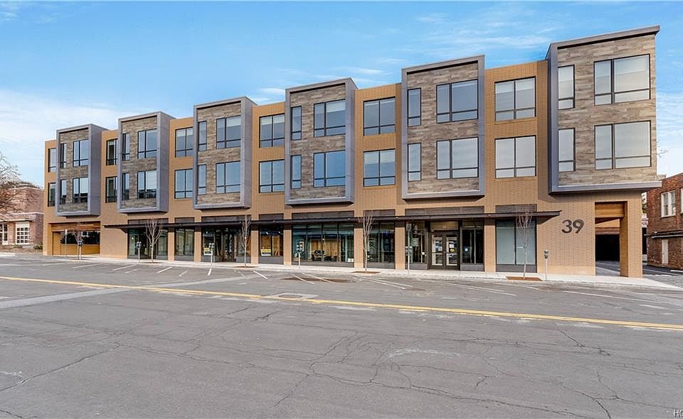 1st image of 39 Washington Ave #301