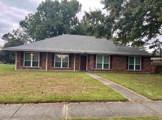 10000 E Pomona Dr, Baton Rouge, LA 70815