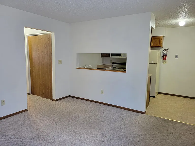 619 S Johnson St — Photo 8