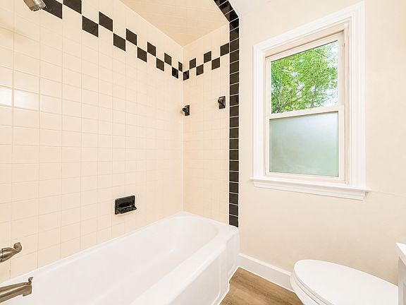 5th image of 4575 Neff Ave