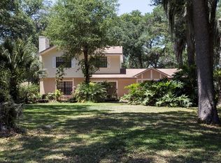 8421 Southwood Oaks St, Lithia, FL 33547