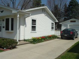 1022 S Cleveland St, Shawano, WI 54166