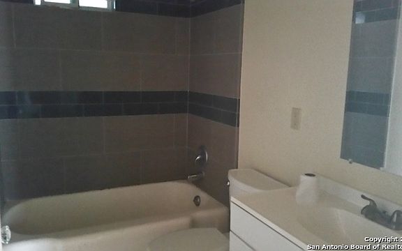 4th image of 334 W Dickson Ave