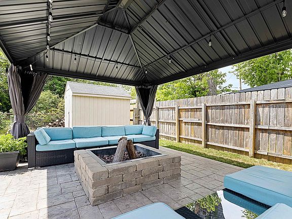 5th image of 2139 N Wellington Dr