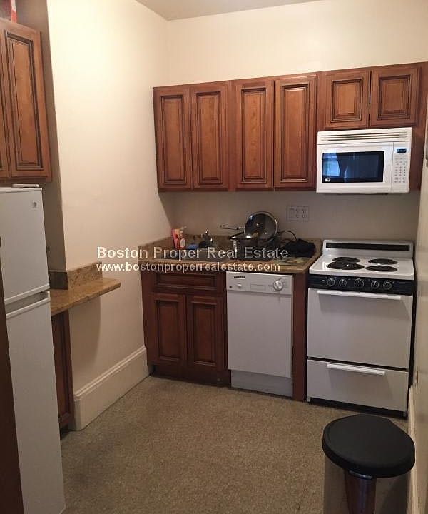 2nd image of 455 Beacon St #22