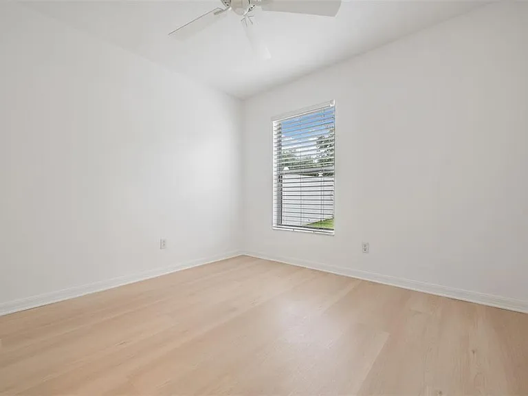 4208 Pine Isle Dr — Photo 27