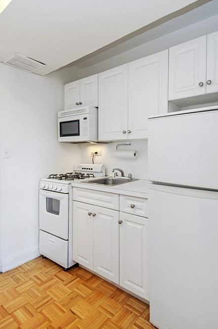 1st image of 153 E 57th St APT 18C