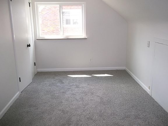 4th image of 1482 Clovernoll Dr