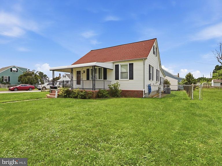 Listing photo 2