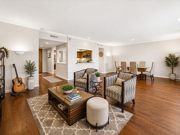 3rd image of 680 N Lake Shore Dr APT 822