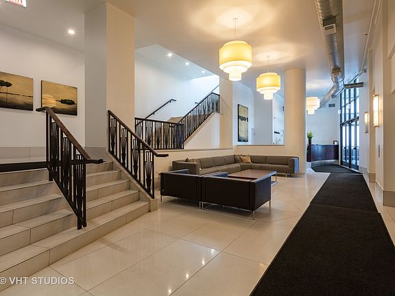 2nd image of 758 N Larrabee St APT 625