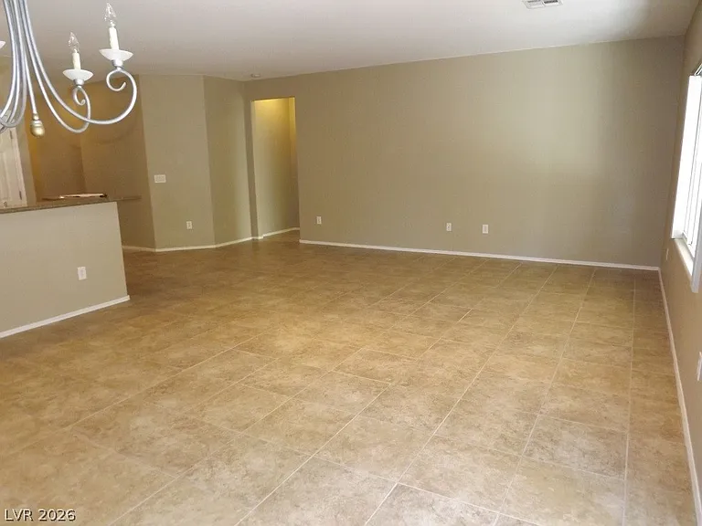 2188 Sawtooth Mountain Dr — Photo 5