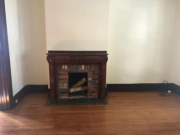 3rd image of 259 Ashland Ave Floor 1