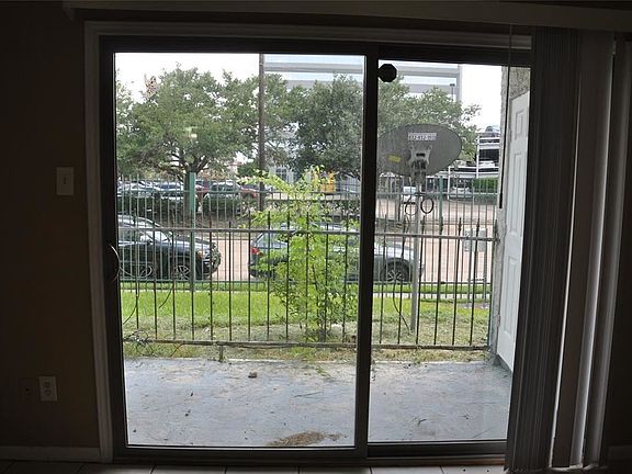 4th image of 2814 S Bartell Dr APT 12