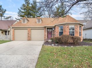 9868 River Oak Ln N, Fishers, IN