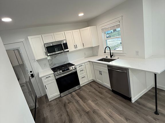 5th image of 5501 Granada Ln