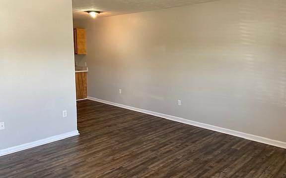 5th image of 31 Wilshire Dr #31