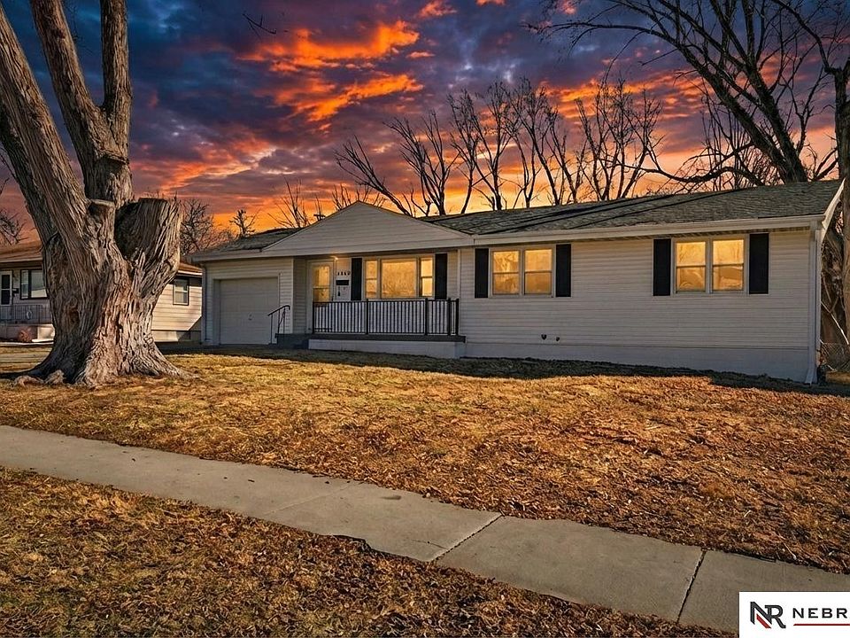 1st image of 1703 Pelton Ave