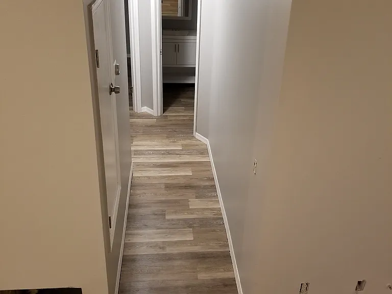 208 Tiffany Ct — Photo 7