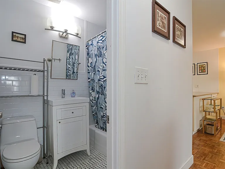 18 Pond St #7 — Photo 12