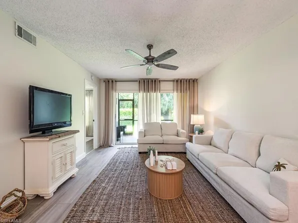 669 Squire CIR #101, NAPLES, FL 34104