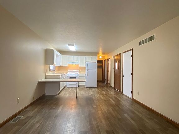 3rd image of 1007 Zollinger Rd #A