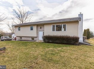 2016 Peevy Rd, East Greenville, PA 18041