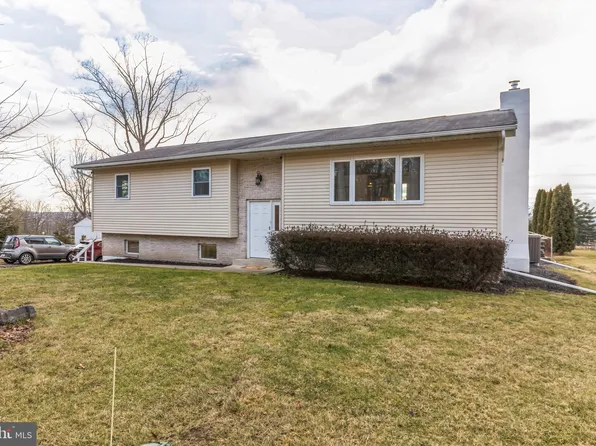 2016 Peevy Rd, East Greenville, PA 18041