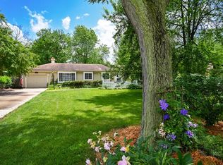 2019 Paddock Ct, Wheaton, IL 60187