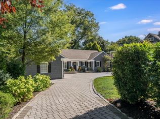 421 Ridgewood Ave, Glen Ridge, NJ 07028