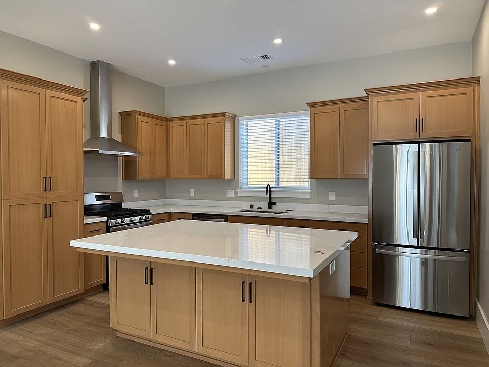 1st image of 8 Hathway Ave