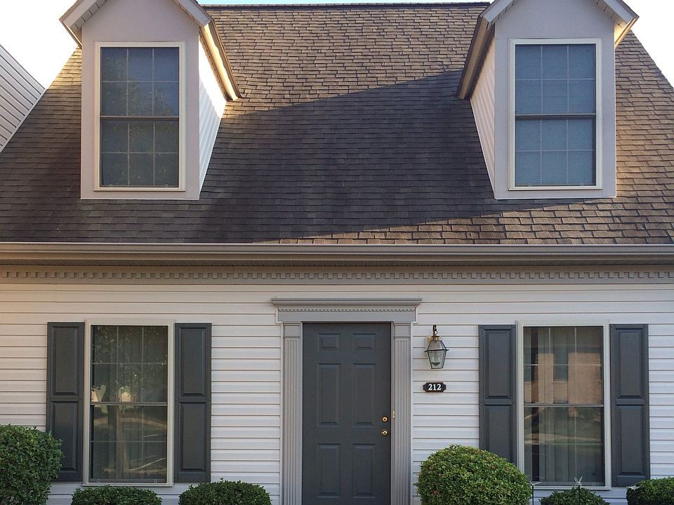 1st image of 212 Saddle Ridge Dr