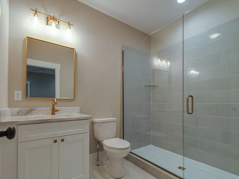 652-652A Vernon Ave #A — Photo 24