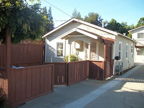 4th image of 867 Paula St