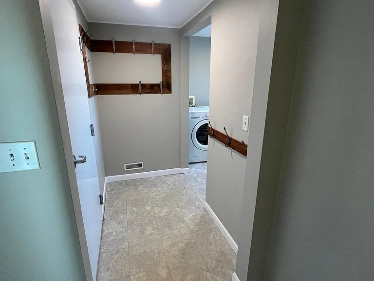 36 Rivermount Ter #A — Photo 8