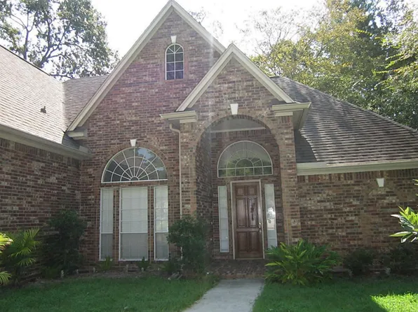 3330 Lake Island Dr, Montgomery, TX 77356