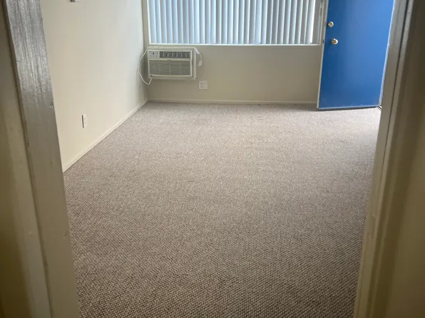 14134 Burbank Blvd #13, Van Nuys, CA 91401