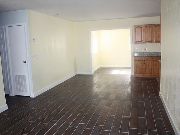3rd image of 1907 Meridel Ave