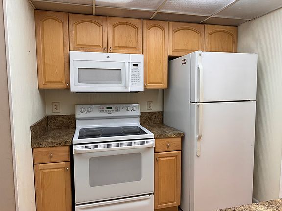 4th image of 518 Westwood Dr