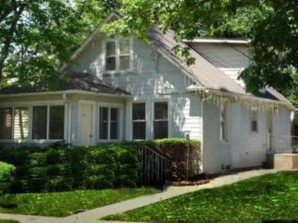 218 Llewellyn Ave, Highwood, IL 60040