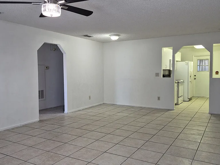 371 Winter Ridge Blvd — Photo 11