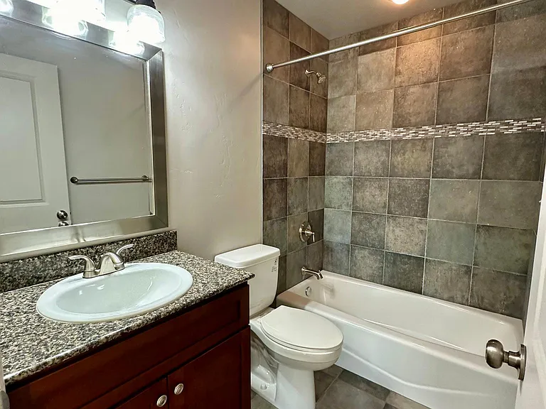 Upstairs Master Bedroom Bathroom