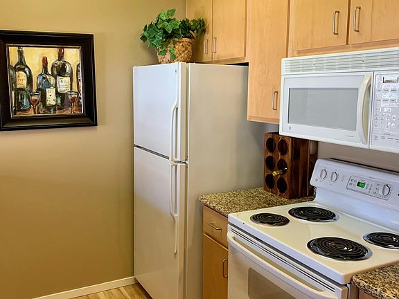 4th image of 10800 SE 17th Cir APT K-127