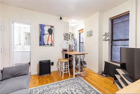 Rented by Bond New York | media 15