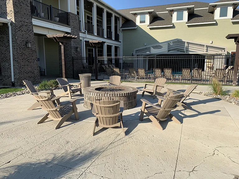 The Retreat Apartment Homes — Photo 8