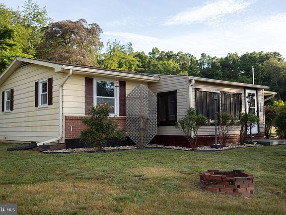 2nd image of 1009 Terrace Heights Dr