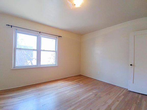 5th image of 203 Girard Blvd SE